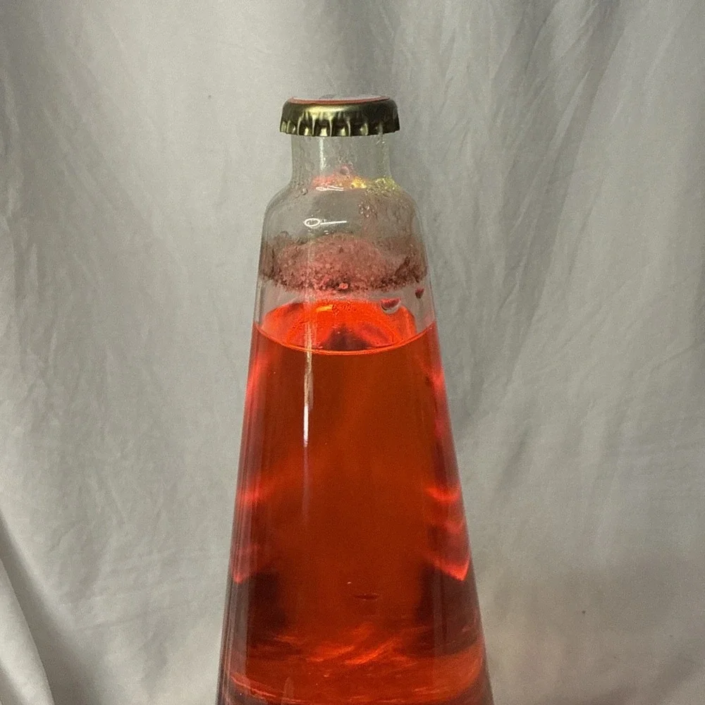 VTG Spencer's Schylling Tribal Red Black The LAVA Lamp 4518 Purple Wax Red Liq